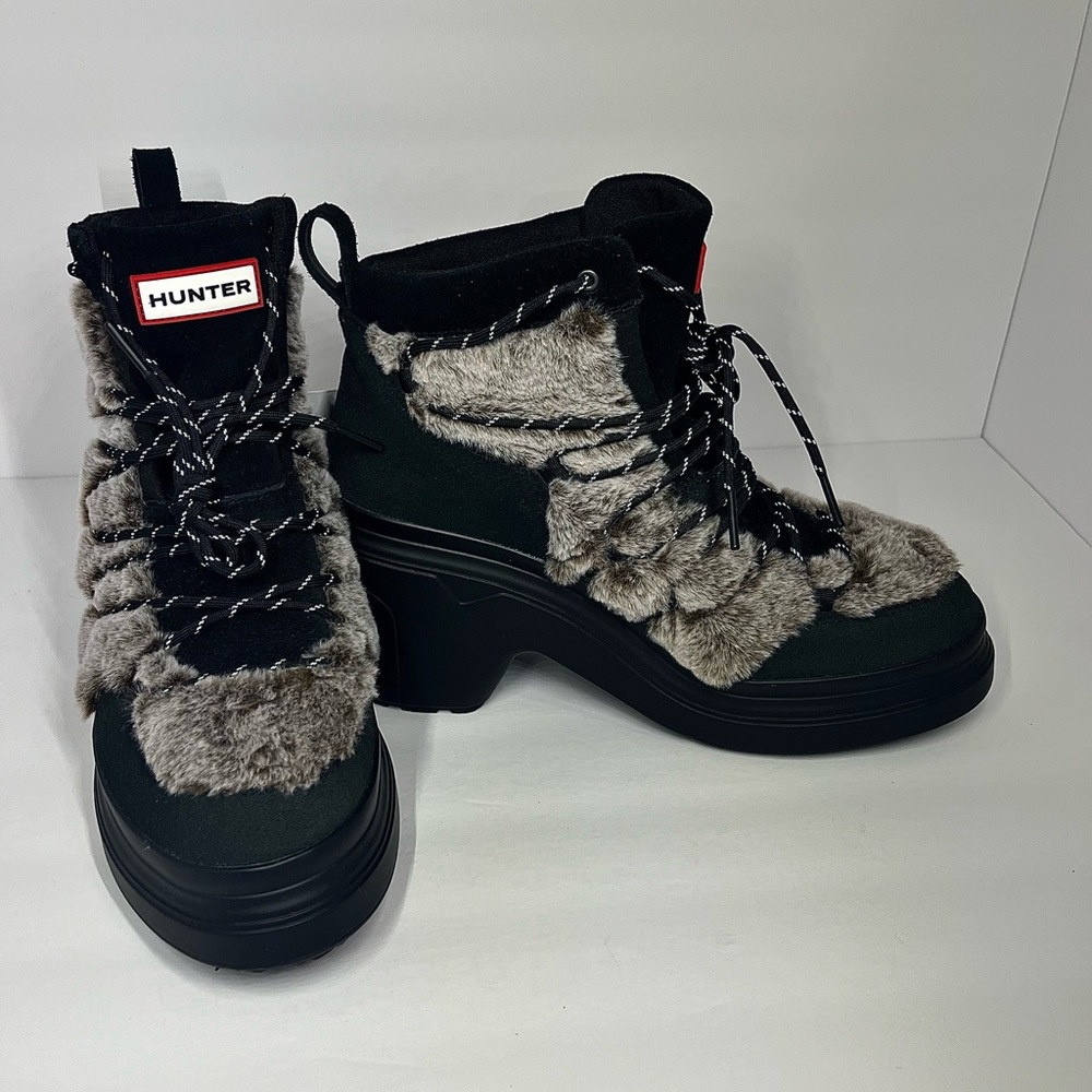 Hunter Discoverer Boots with Fur